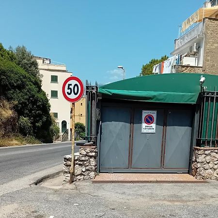 Emari Home Gaeta Buitenkant foto
